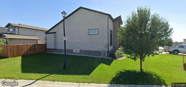 302 Bitterfield Drive（加拿大曼尼托巴省温尼伯市）房屋照片