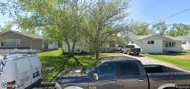 74 Burgundy Crescent（加拿大曼尼托巴省温尼伯市）房屋照片