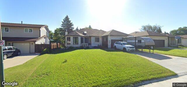 107 Carlotta Crescent（加拿大曼尼托巴省温尼伯市）房屋照片