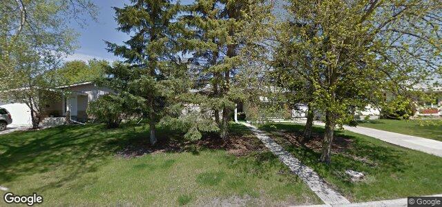 Photo of 15 Speyside Avenue in Winnipeg, Manitoba