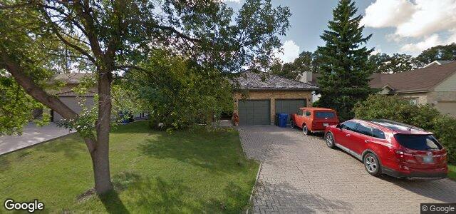 302 Scotswood Drive S（加拿大曼尼托巴省温尼伯市）房屋照片