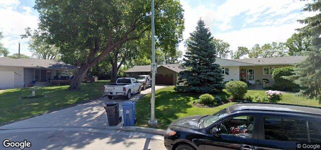 2428 Assiniboine Crescent（加拿大曼尼托巴省温尼伯市）房屋照片