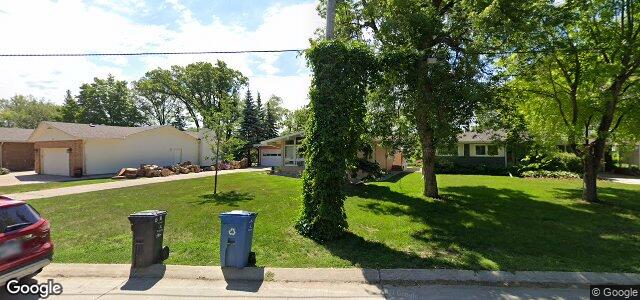 2474 Assiniboine Crescent（加拿大曼尼托巴省温尼伯市）房屋照片