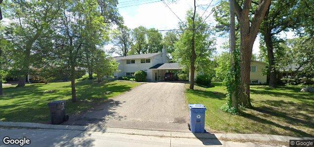 2488 Assiniboine Crescent（加拿大曼尼托巴省温尼伯市）房屋照片