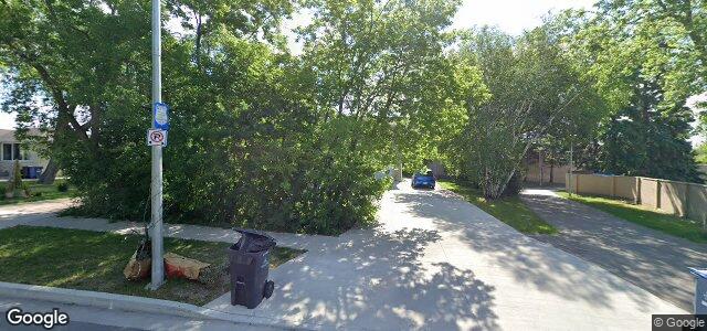 Larawan ng 2589 Assiniboine Crescent sa Winnipeg, Manitoba