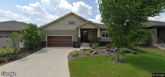 16 Erin Woods Road（加拿大曼尼托巴省温尼伯市）房屋照片