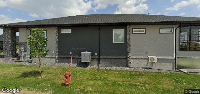 210 Highland Creek Road（加拿大曼尼托巴省温尼伯市）房屋照片