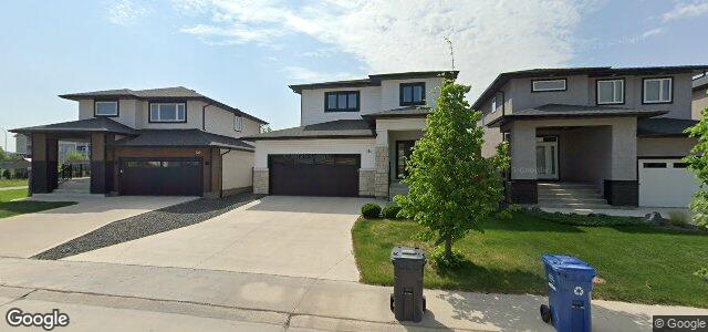 Larawan ng 124 Red Spruce Road sa Winnipeg, Manitoba