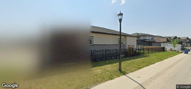 Photo of 2 Sunwood Court in Winnipeg, Manitoba