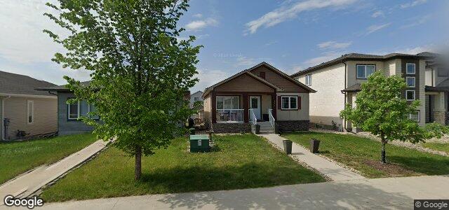 211 Lake Bend Road（加拿大曼尼托巴省温尼伯市）房屋照片