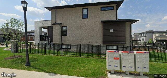 327 Willow Creek Road（加拿大曼尼托巴省温尼伯市）房屋照片