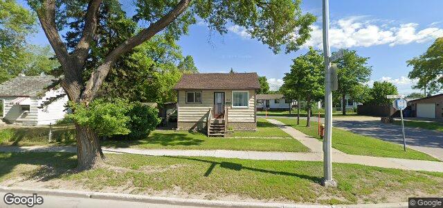 Photo of 1817 Notre Dame Avenue in Winnipeg, Manitoba