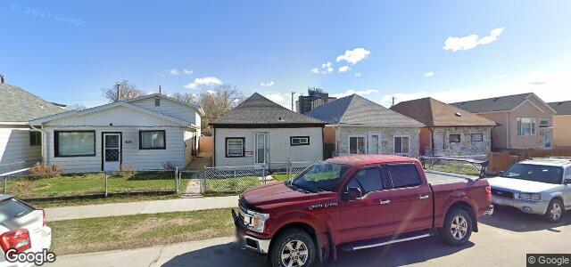 Photo of 1821 Ross Avenue W in Winnipeg, Manitoba