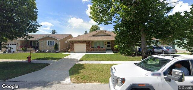 1012 Isbister Street（加拿大曼尼托巴省温尼伯市）房屋照片