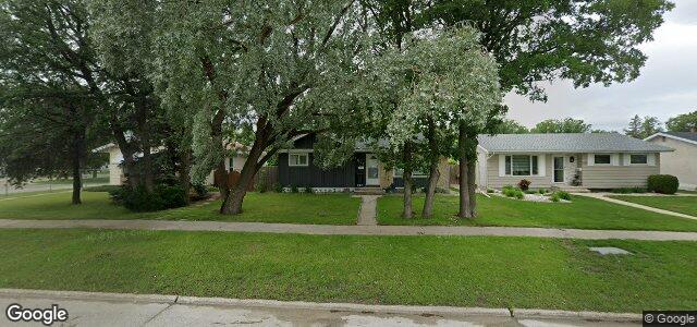 1106 Buchanan Boulevard（加拿大曼尼托巴省温尼伯市）房屋照片