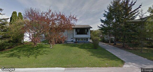 214 Bernadine Crescent（加拿大曼尼托巴省温尼伯市）房屋照片