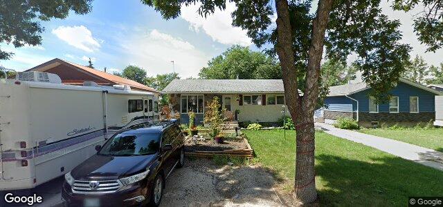 42 Capulet Crescent（加拿大曼尼托巴省温尼伯市）房屋照片