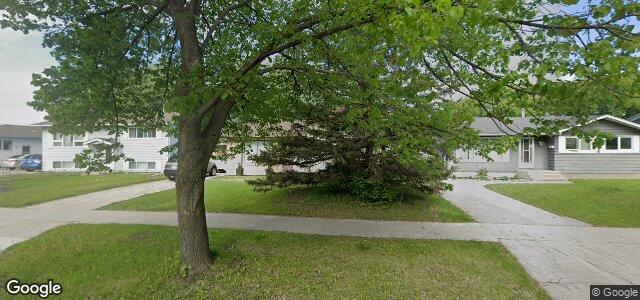 Photo of 762 Isbister Street in Winnipeg, Manitoba
