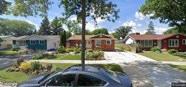 Photo of 944 Isbister Street in Winnipeg, Manitoba