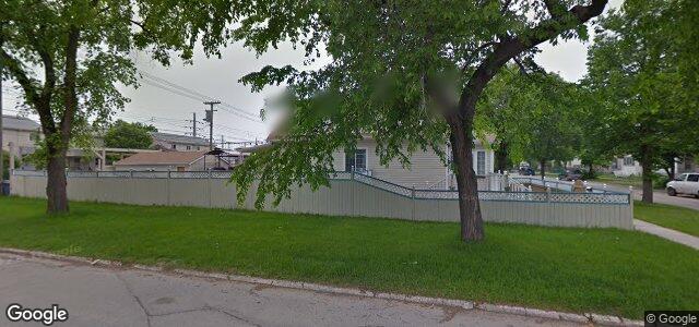 1042 Pritchard Avenue（加拿大曼尼托巴省温尼伯市）房屋照片