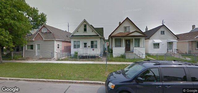 Larawan ng 825 Aberdeen Avenue sa Winnipeg, Manitoba