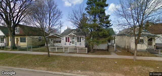 Larawan ng 881 Aberdeen Avenue sa Winnipeg, Manitoba