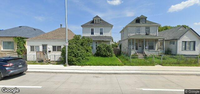 Photo of 939 Selkirk Avenue in Winnipeg, Manitoba
