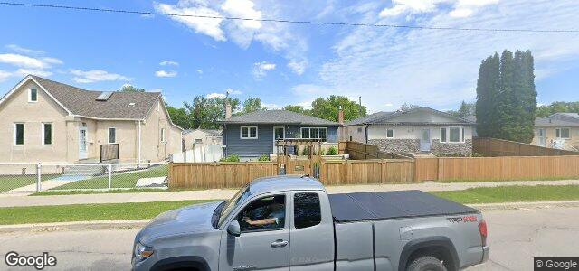 1641 Selkirk Avenue（加拿大曼尼托巴省温尼伯市）房屋照片