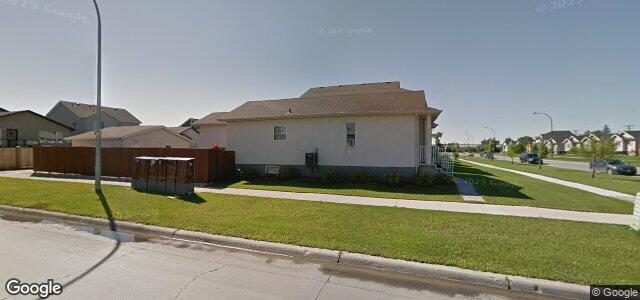 Photo of 140 Redonda Street in Winnipeg, Manitoba