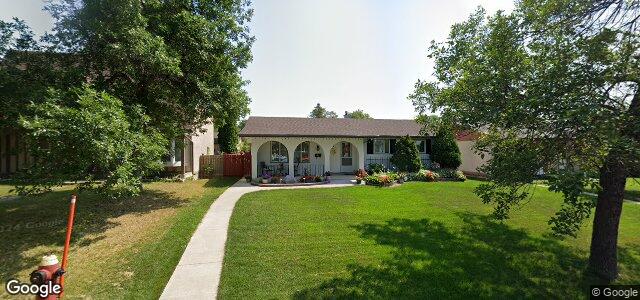 Photo of 15 Bridgecrest Drive in Winnipeg, Manitoba