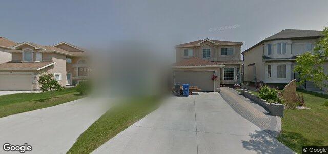 Photo of 216 Chadwick Crescent in Winnipeg, Manitoba