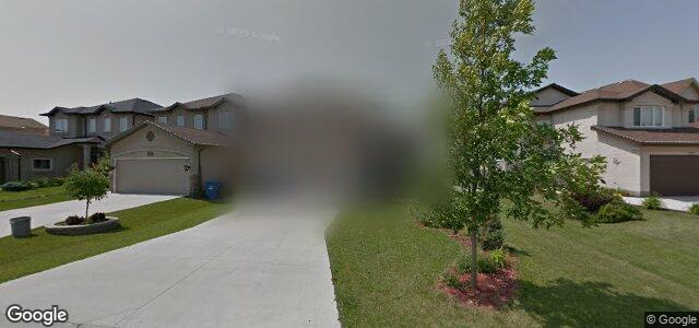 217 Chadwick Crescent（加拿大曼尼托巴省温尼伯市）房屋照片