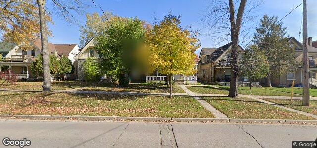 696 Waterloo Street（加拿大曼尼托巴省温尼伯市）房屋照片