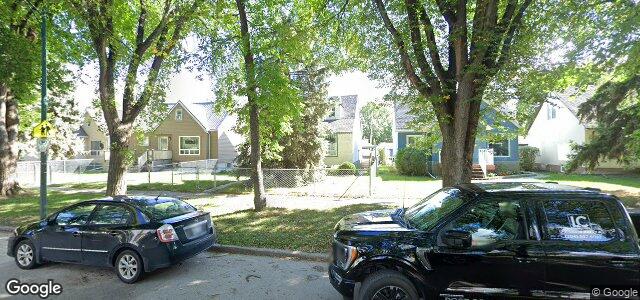 Larawan ng 438 Louis Riel Street sa Winnipeg, Manitoba