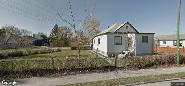 Photo of 310 Martin Avenue W in Winnipeg, Manitoba