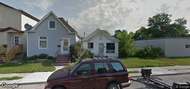 Photo of 323 Union Avenue W in Winnipeg, Manitoba