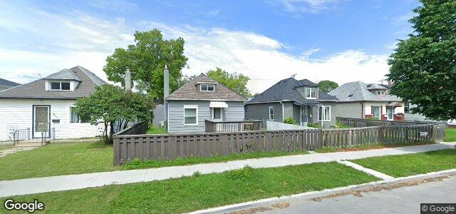 325 Larsen Avenue（加拿大曼尼托巴省温尼伯市）房屋照片