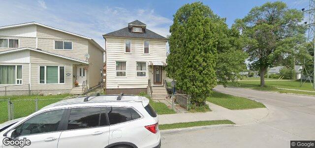 Photo of 331 Harbison Avenue W in Winnipeg, Manitoba