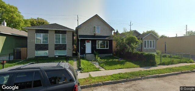 Photo of 485 Martin Avenue W in Winnipeg, Manitoba
