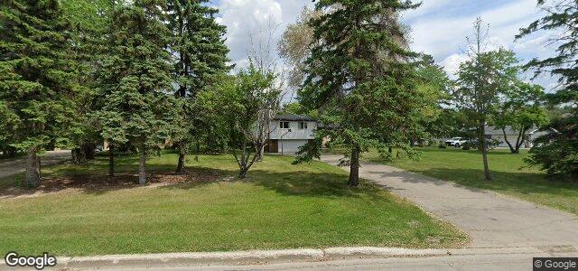 Photo of 810 South Drive in Winnipeg, Manitoba