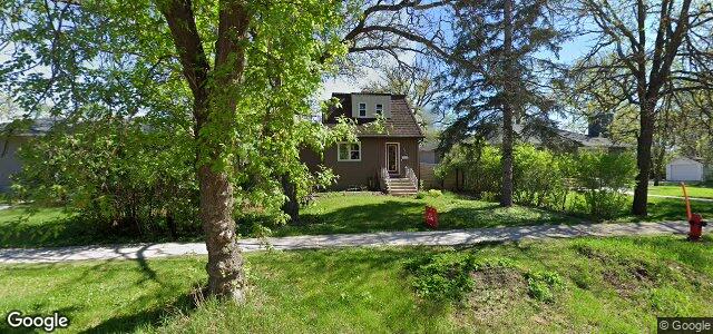 Photo of 854 Oakenwald Avenue in Winnipeg, Manitoba