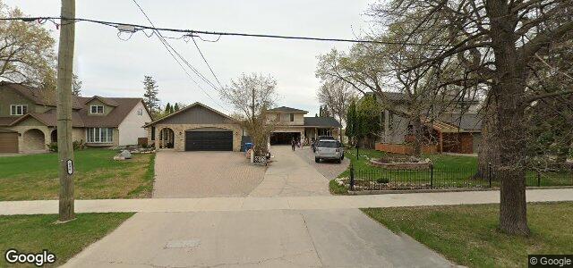 Photo of 890 Crescent Drive in Winnipeg, Manitoba