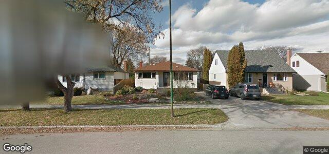 Photo of 931 Crescent Drive in Winnipeg, Manitoba