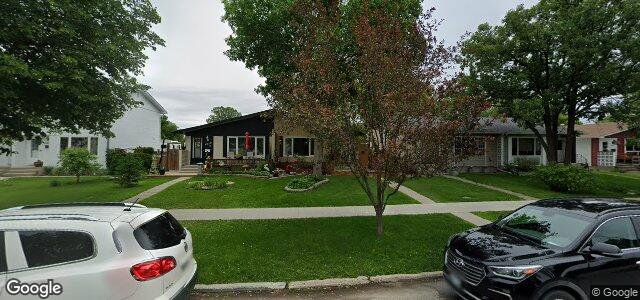 1027 Buchanan Boulevard（加拿大曼尼托巴省温尼伯市）房屋照片