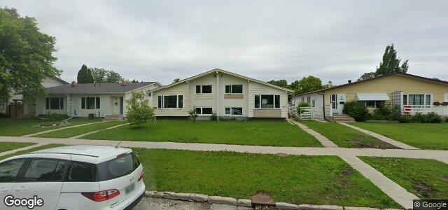 1045 Buchanan Boulevard（加拿大曼尼托巴省温尼伯市）房屋照片