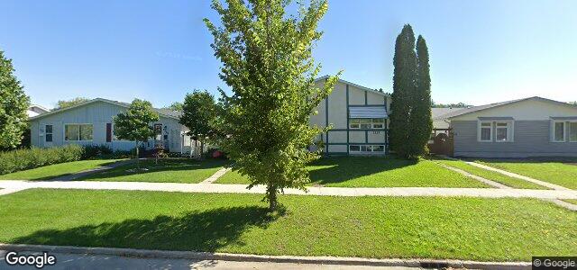 Larawan ng 1115 Buchanan Boulevard sa Winnipeg, Manitoba