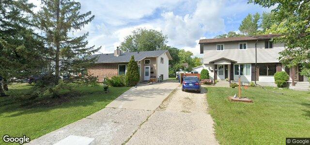 Photo of 138 Lake Ridge Road in Winnipeg, Manitoba