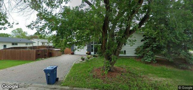 146 Costello Drive（加拿大曼尼托巴省温尼伯市）房屋照片