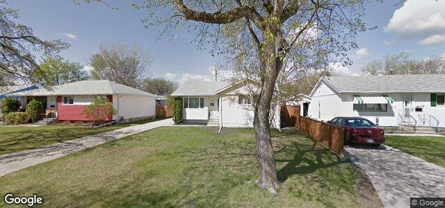 Photo of 319 Highcliff Bay in Winnipeg, Manitoba