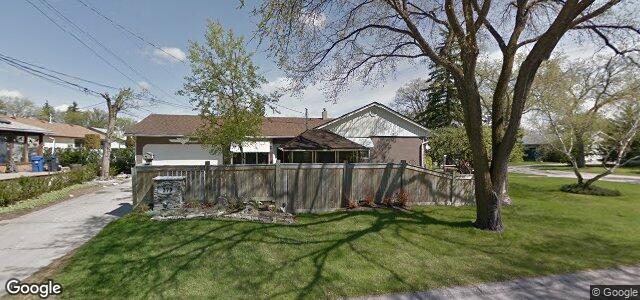 Photo of 379 Highcliff Bay in Winnipeg, Manitoba